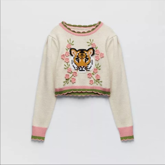 Sweaters - Mia crop sweatshirt